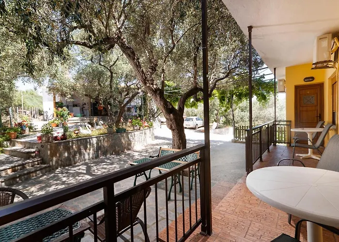 Archodissa Pansion Hotel *