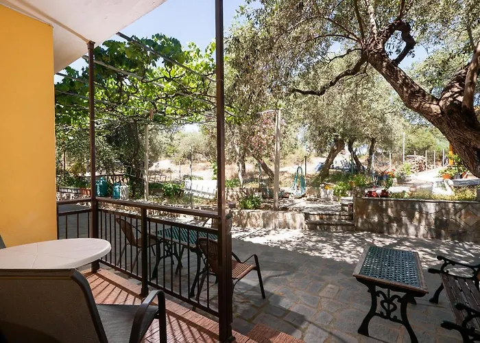 Archodissa Pansion Hotel *