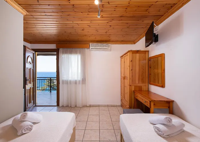 Archodissa Pansion * Αλυκή